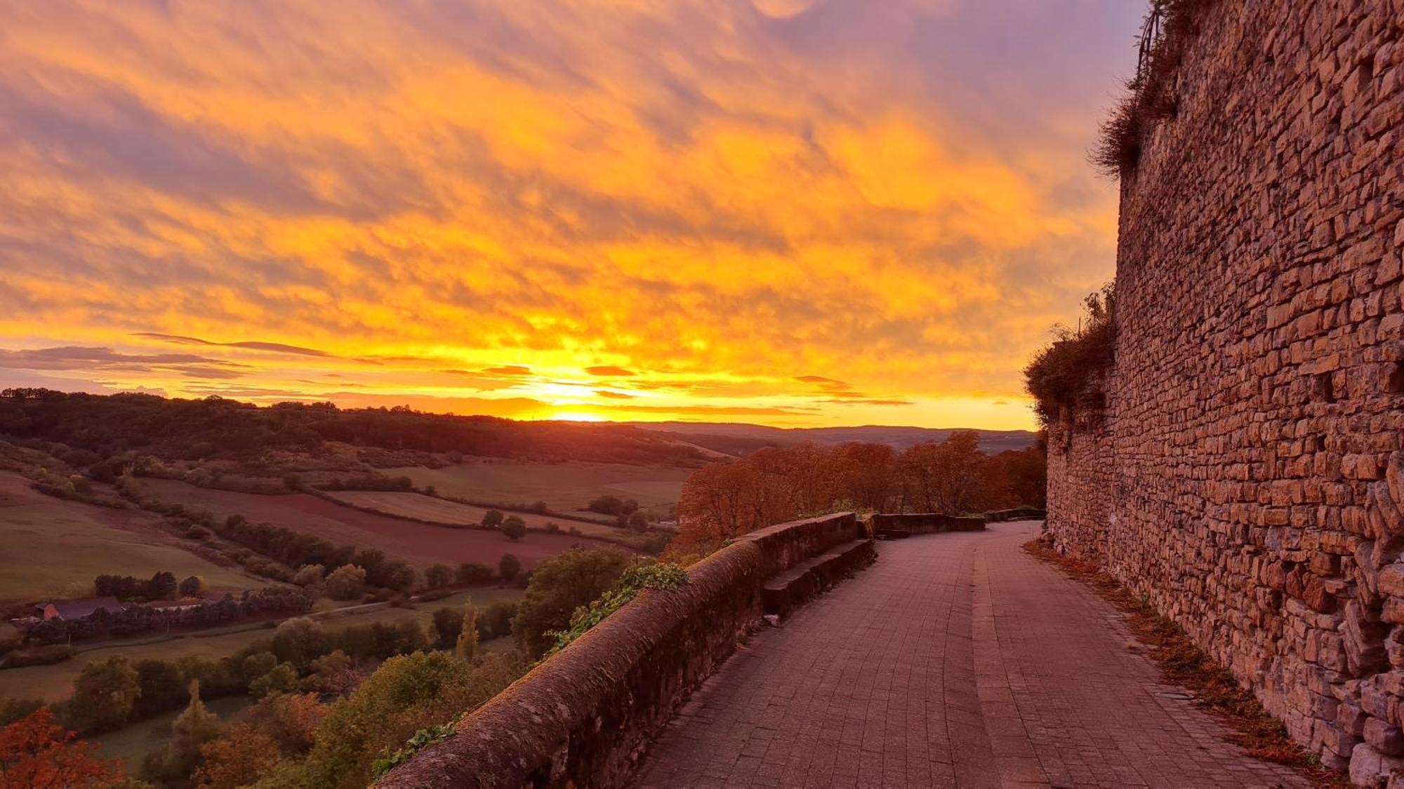 La Maison Bakea Cordes-sur-Ciel Bagian luar foto